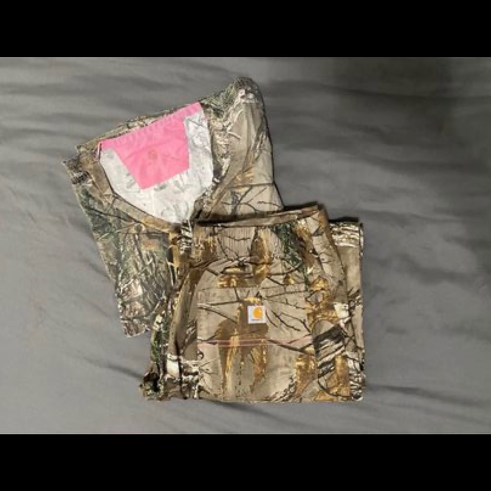 Carhartt woman’s scrubs